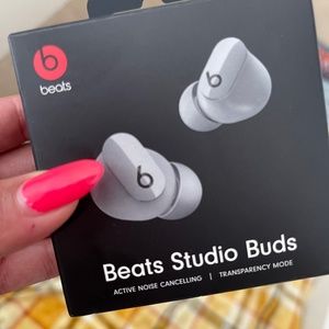 Beats Studio Buds Noise Canceling